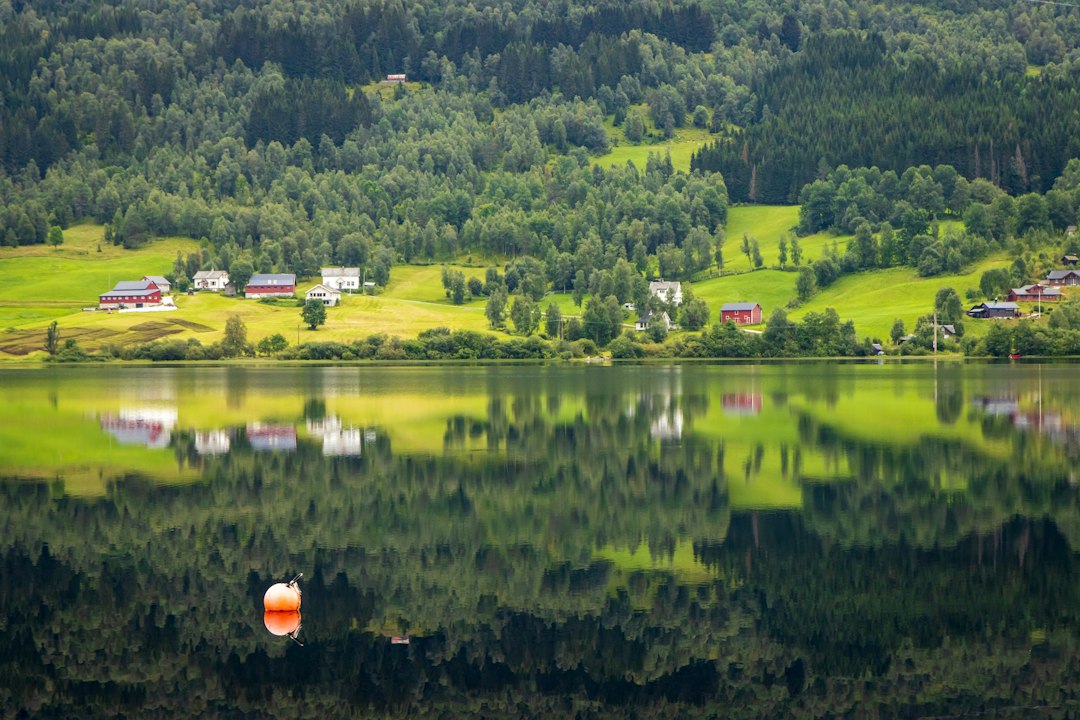 Fiskesesong: Når Å Fiske i Norge for Optimal Suksess